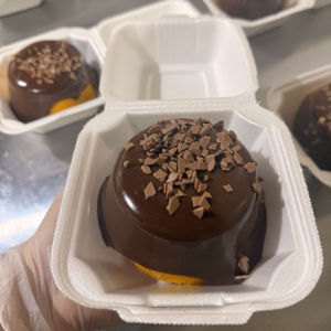 imagem do produto Mini vulcão cenoura com brigadeiro