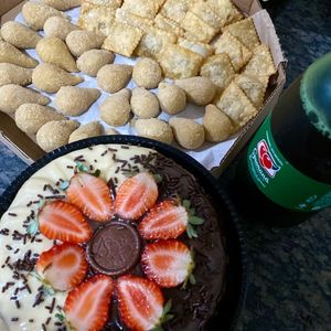 imagem do produto Vulcão 1kg + 50 salgados + refrigerante 1l 