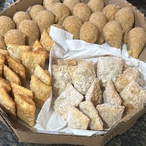 imagem do produto 100 salgados de festa 