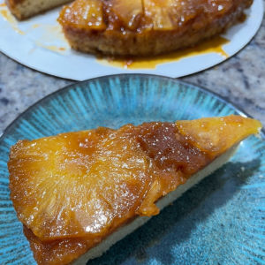 imagem do produto Bolo de Abacaxi caramelizado pedaço