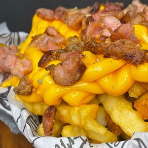 imagem do produto BATATA COM CHEDDAR E BACON🔥