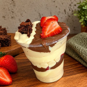 imagem do produto Copo Creme Bueno, Ninho e Nutella 250ml