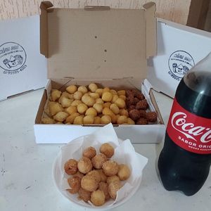 imagem do produto 100 - salgadinhos + 20 mini churros + coca 2L