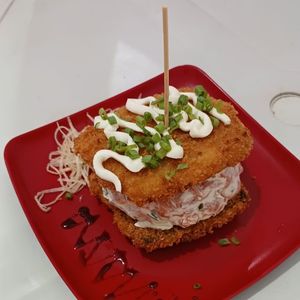 imagem do produto 1 sushi burguer hot de camarão 