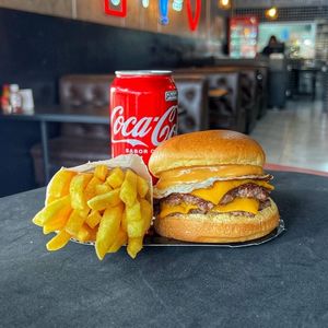 imagem do produto Big Smash Egg + lata Coca normal & Fritas