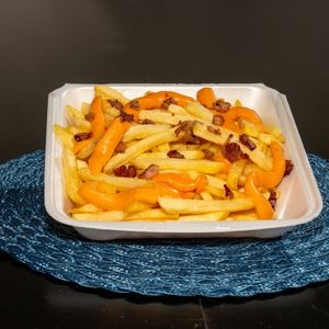 imagem do produto Porção de Batata Frita com Cheddar e Bacon