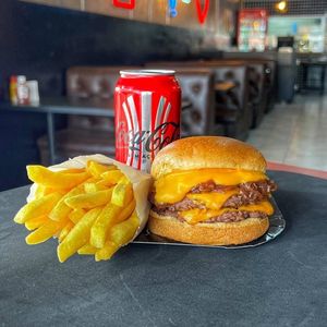 imagem do produto Big Smash Melt Cheddar + lata Coca Zero & Fritas 