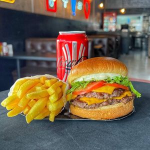 imagem do produto Big Smash Salada + lata Coca Zero & Fritas 