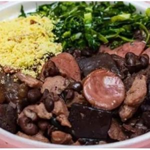 imagem do produto Feijoada montada - Arroz, couve, farofa, torresmo, vinagrete