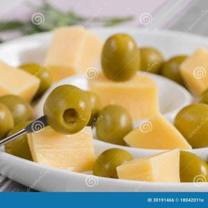 imagem do produto QUEIJO COM AZEITONAS