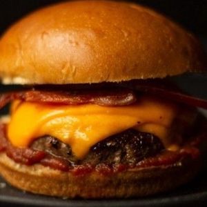 imagem do produto Itabuna cheddar e bacon Burger 