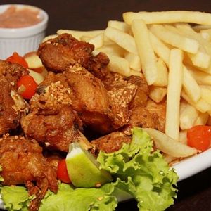 imagem do produto Frango à passarinho com fritas 