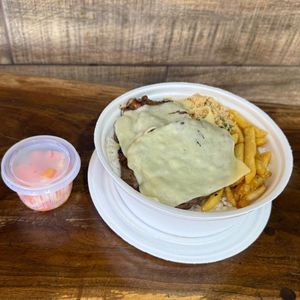 imagem do produto Marmita Grande de bife com queijo