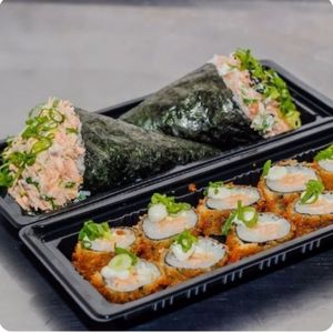 imagem do produto Combo 2 temakis + 10 hot roll