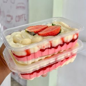 imagem do produto Pavê ninho com morango