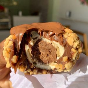 imagem do produto BIG bombom (ouro branco)