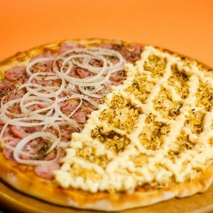 imagem do produto A Queridinha - Pizza Grande Calabresa + Frango com Catupiry 
