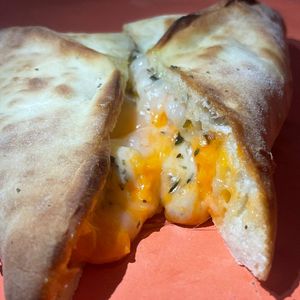 imagem do produto Esfirra de 3 Queijos 