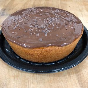 imagem do produto BOLO DE CENOURA COM COBERTURA DE CHOCOLATE