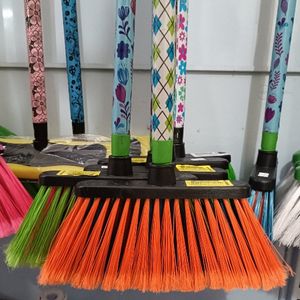 imagem do produto Vassoura SIENA TOP 