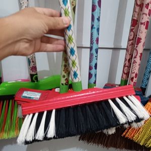 imagem do produto Vassoura pelo sintético Madeira