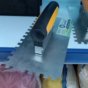 imagem do produto Desempenadeira Aço Dente 8mm
