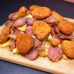 imagem do produto BATATA ESPECIAL G + 15 NUGGETS