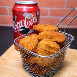 imagem do produto 10 Nuggets + coca lata