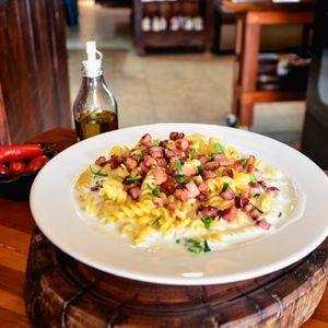 imagem do produto Macarrão molho branco com bacon 700g