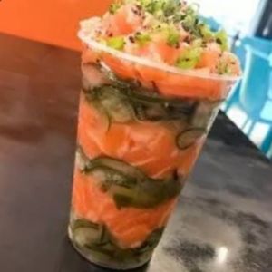 imagem do produto Sushi no Copo Salmão c/ Sunomono