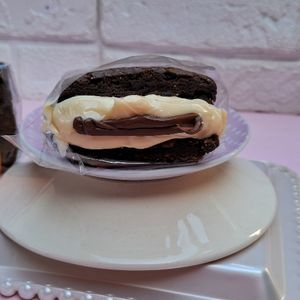 imagem do produto Brownie leite ninho com creme de avelã 