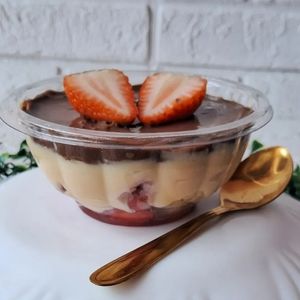 imagem do produto Bom bom aberto de morango 