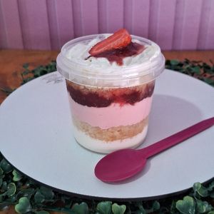 imagem do produto Bolo no pote morango 