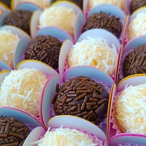 imagem do produto 50 BRIGADEIROS 