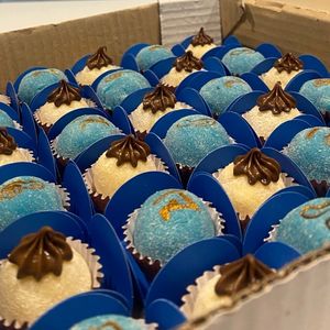 imagem do produto BRIGADEIROS (100 UNIDADES)