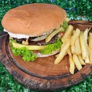 imagem do produto Xis salada com fritas 