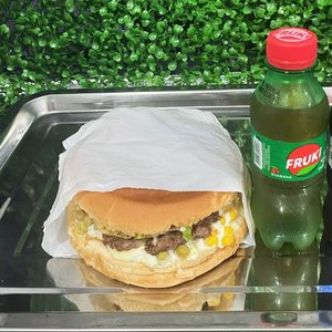 imagem do produto COMBO 1 xis salada + Guaraná 200ml 