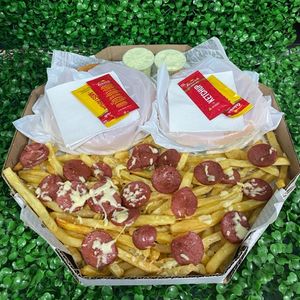 imagem do produto 2 xis coração + fritas + calabresa + Queijo + Maionese 