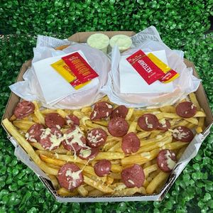 imagem do produto 3 xis salada + fritas + calabresa + queijo + maionese 