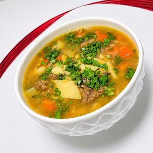 imagem do produto Sopa de carne com penne integral e legumes.(260 calorias)