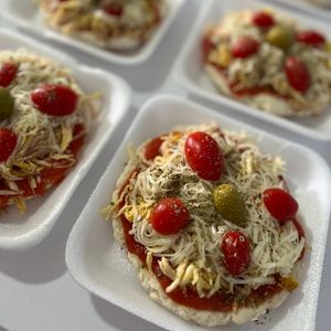 imagem do produto Mine pizza de frango (190g - 200g/320kcal)