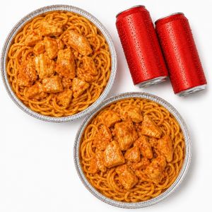 imagem do produto 2 marmitex de macarronada com frango grelhado + 2 refri 200ml
