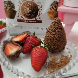 imagem do produto Coxinha de brigadeiro com morango 