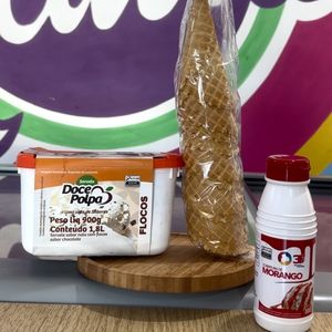 imagem do produto 1 POTE DE 1.8 L + 5 cascões + 1 calda 300 g de morango💜