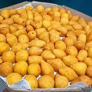 imagem do produto Salgado misto Minis, Sabores Diversos. 28 gramas aproximadamente.