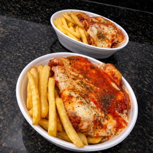 imagem do produto Parmegiana Suprema de Filé de Peito de Frango + Fritas (Serve Bem uma Pessoa)
