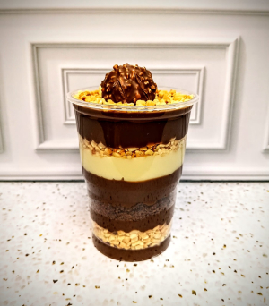 imagem do produto Copo da felicidade de ferrero rocher 