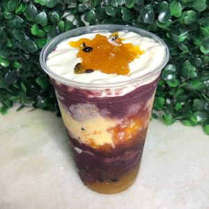 imagem do produto Copão de açaí com creme de maracujá e geleia de maracujá