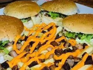imagem do produto Combo smach galera ,4 lanches + 3 acompanhamentos