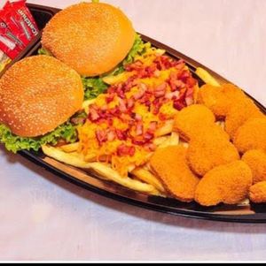 imagem do produto #2 smach -  Combo Na Barca 2 lanches + 3 porções